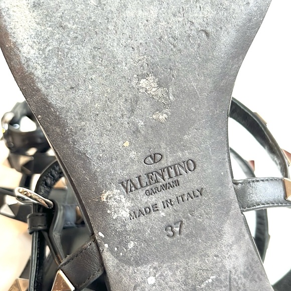 Valentino Garavani Noir Black Rockstud Thong Gladiator Sandals - Picture 6 of 12